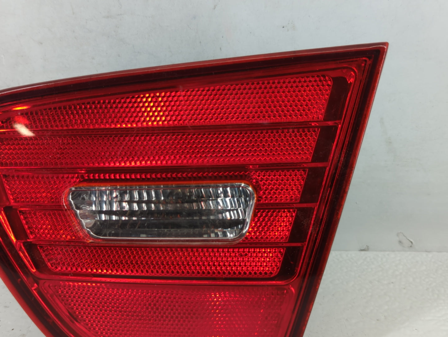 2007-2010 Hyundai Elantra Tail Light Assembly Passenger Right OEM P/N:92404-2H00 Fits Fits 2007 2008 2009 2010 OEM Used Auto