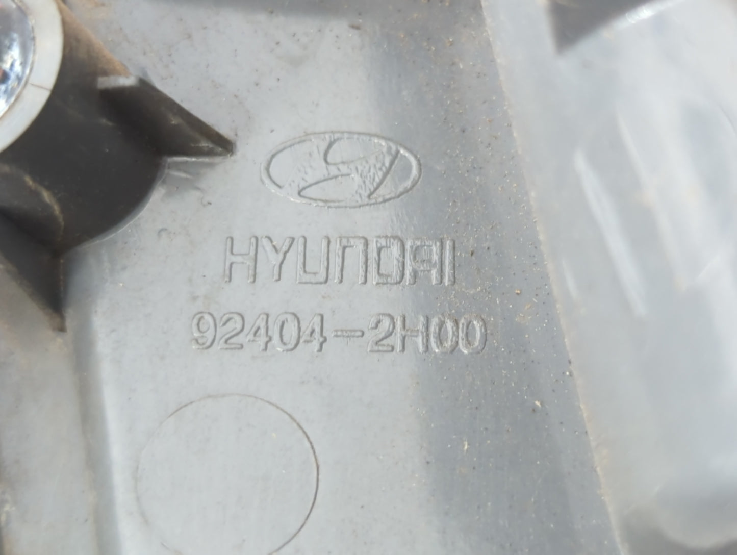 2007-2010 Hyundai Elantra Tail Light Assembly Passenger Right OEM P/N:92404-2H00 Fits Fits 2007 2008 2009 2010 OEM Used Auto