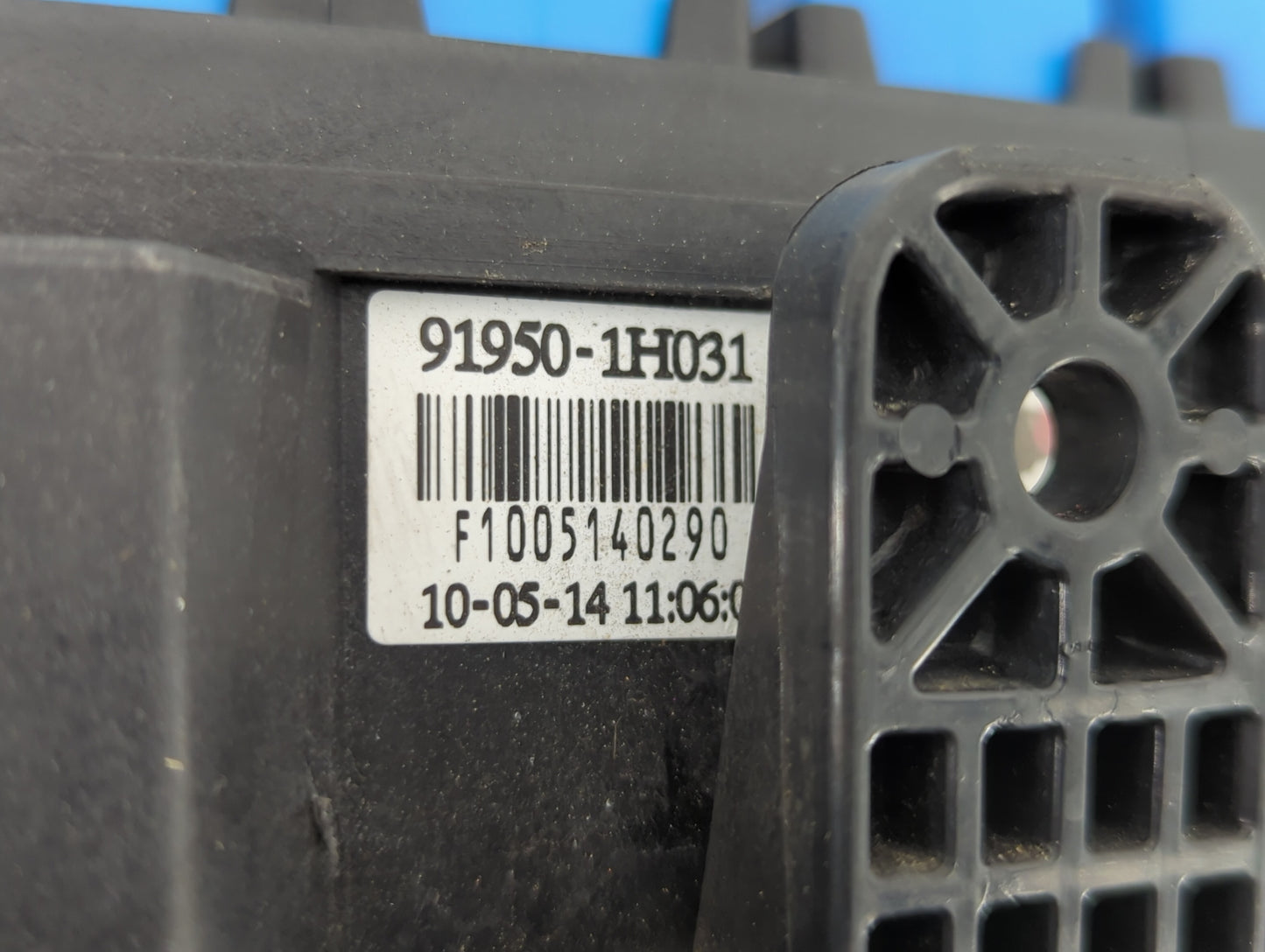 2010-2012 Hyundai Elantra Fusebox Fuse Box Panel Relay Module P/N:91950-1H031 Fits Fits 2010 2011 2012 OEM Used Auto Parts -