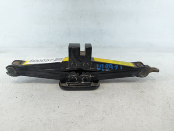 compare product 2010 Hyundai Elantra Spare Scissor Car Jack 690057