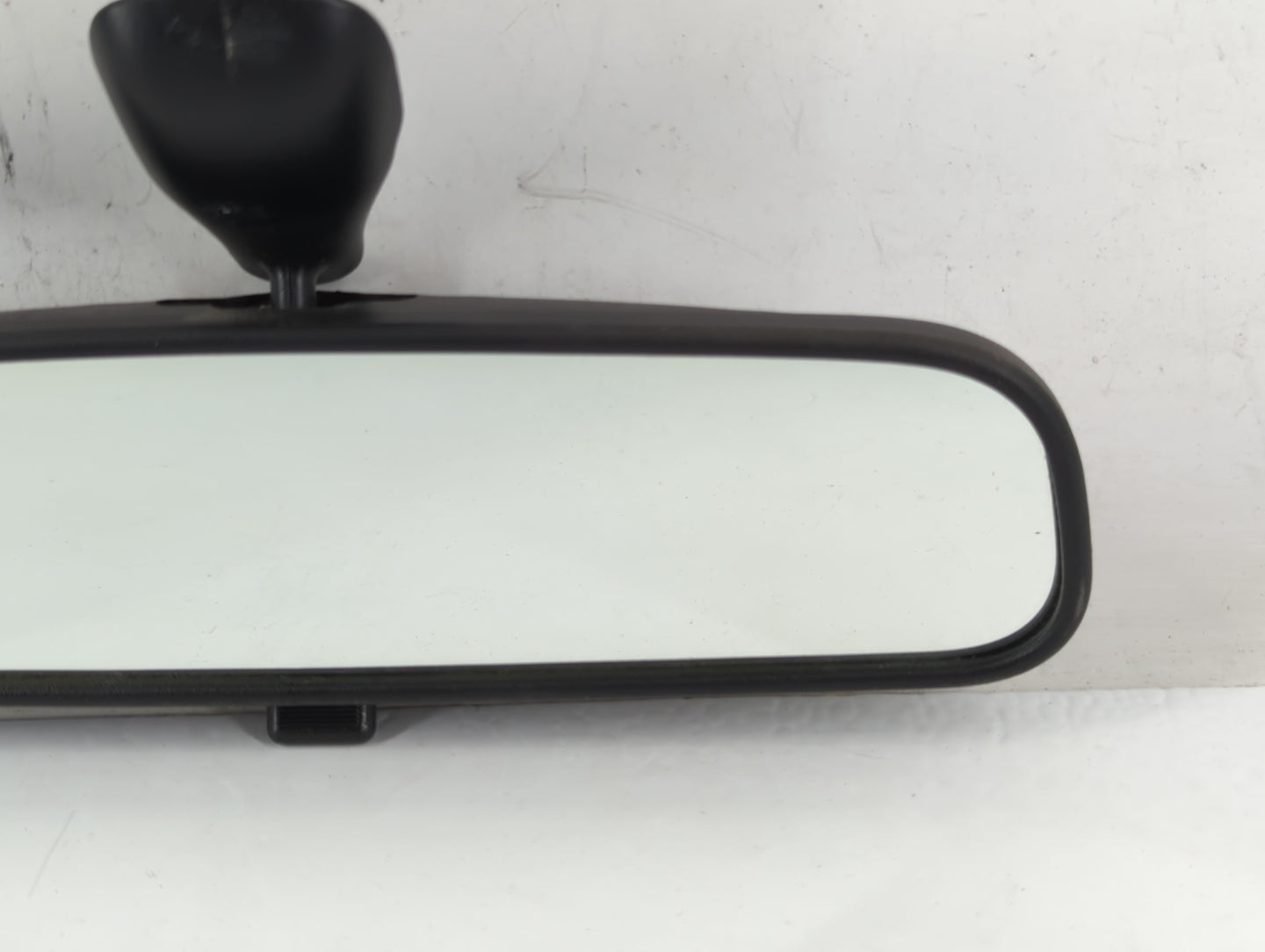 2001-2012 Hyundai Elantra Interior Rear View Mirror Replacement OEM P/N:E13010082 Fits OEM Used Auto Parts - Oemusedautopart