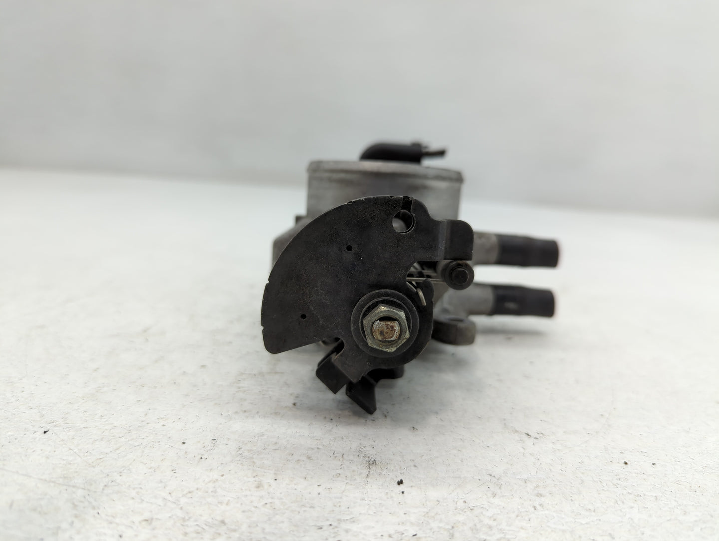 2007-2012 Hyundai Elantra Throttle Body P/N:35100-23950 Fits Fits 2007 2008 2009 2010 2011 2012 OEM Used Auto Parts - Oemuse