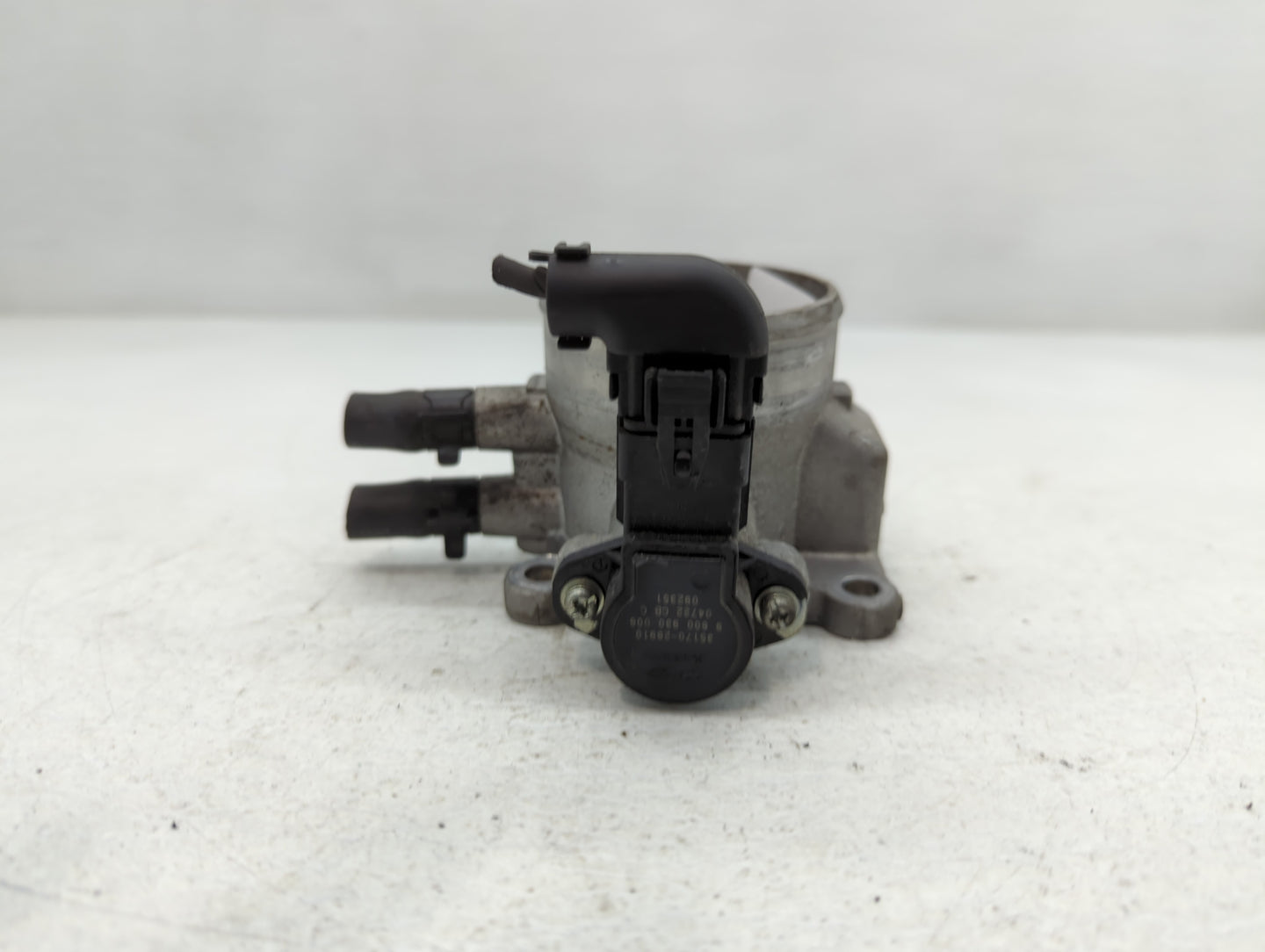 2007-2012 Hyundai Elantra Throttle Body P/N:35100-23950 Fits Fits 2007 2008 2009 2010 2011 2012 OEM Used Auto Parts - Oemuse
