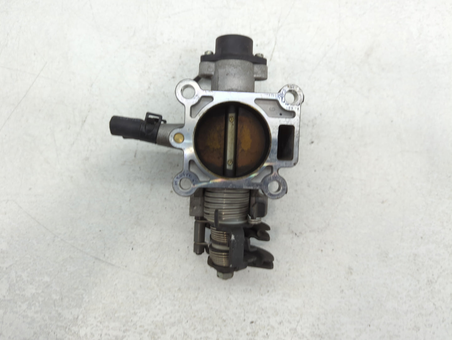 2007-2012 Hyundai Elantra Throttle Body P/N:35100-23950 Fits Fits 2007 2008 2009 2010 2011 2012 OEM Used Auto Parts - Oemuse