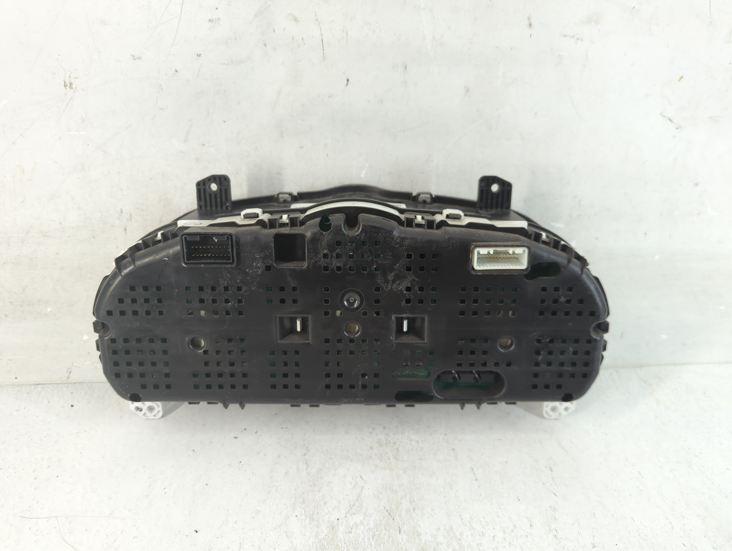 2010 Hyundai Elantra Instrument Cluster Speedometer Gauges Fits OEM Used Auto Parts - Oemusedautoparts1.com