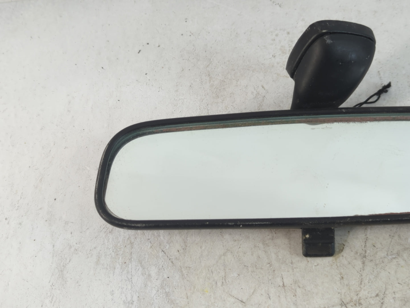 2001-2012 Hyundai Elantra Interior Rear View Mirror Replacement OEM P/N:13010082 Fits OEM Used Auto Parts - Oemusedautoparts