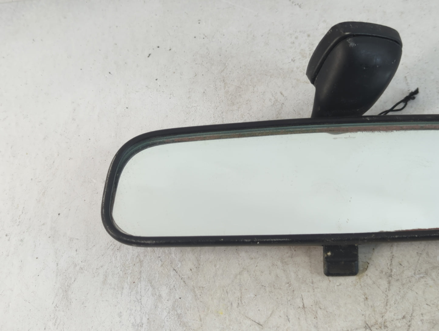 2001-2012 Hyundai Elantra Interior Rear View Mirror Replacement OEM P/N:13010082 Fits OEM Used Auto Parts - Oemusedautoparts