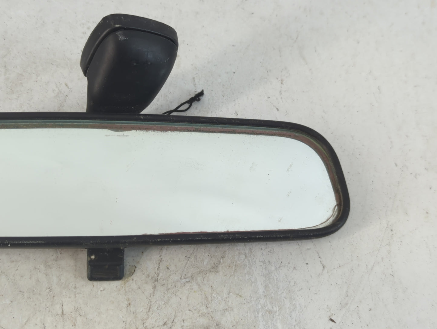 2001-2012 Hyundai Elantra Interior Rear View Mirror Replacement OEM P/N:13010082 Fits OEM Used Auto Parts - Oemusedautoparts