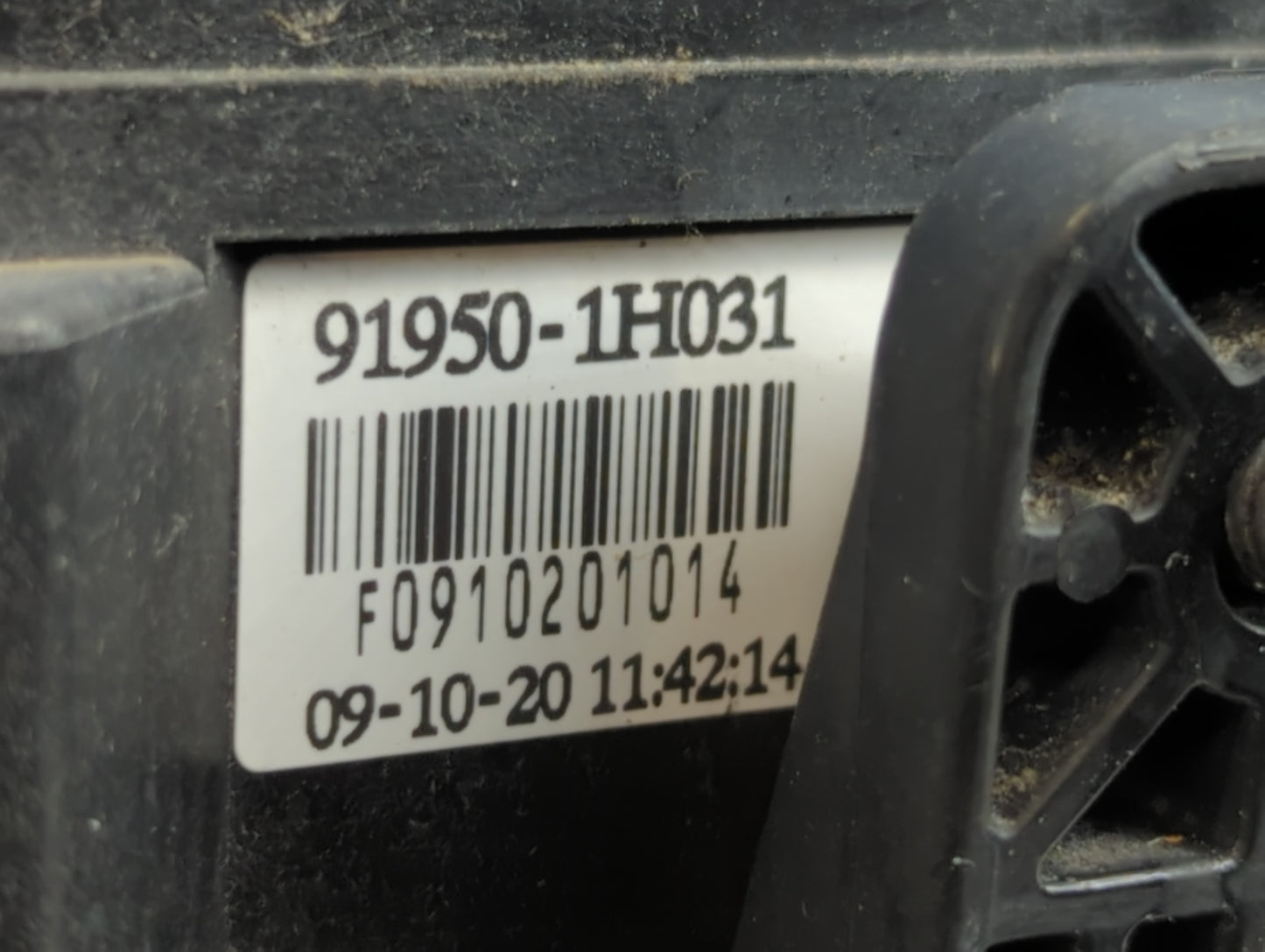 2010-2012 Hyundai Elantra Fusebox Fuse Box Panel Relay Module P/N:91950-1H031 Fits Fits 2010 2011 2012 OEM Used Auto Parts -