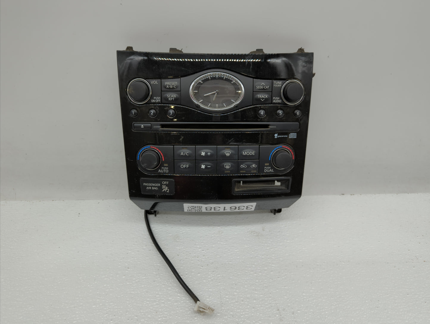 2011-2013 Hyundai Equus Radio Control Panel - Oemusedautoparts1.com