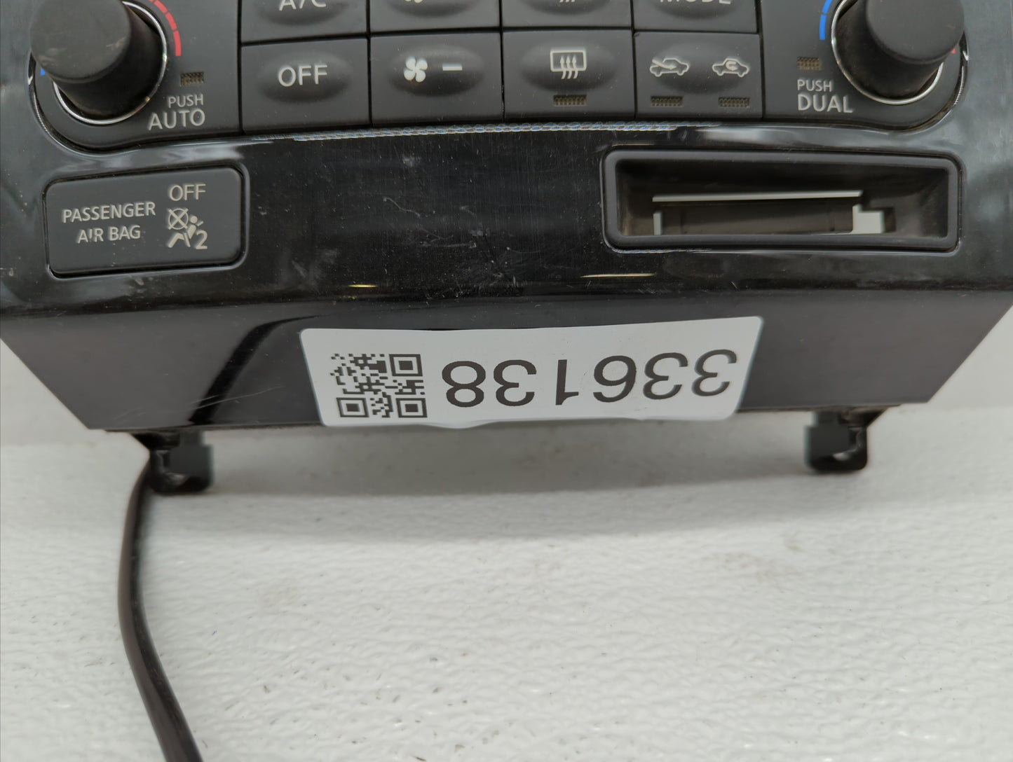 2011-2013 Hyundai Equus Radio Control Panel - Oemusedautoparts1.com