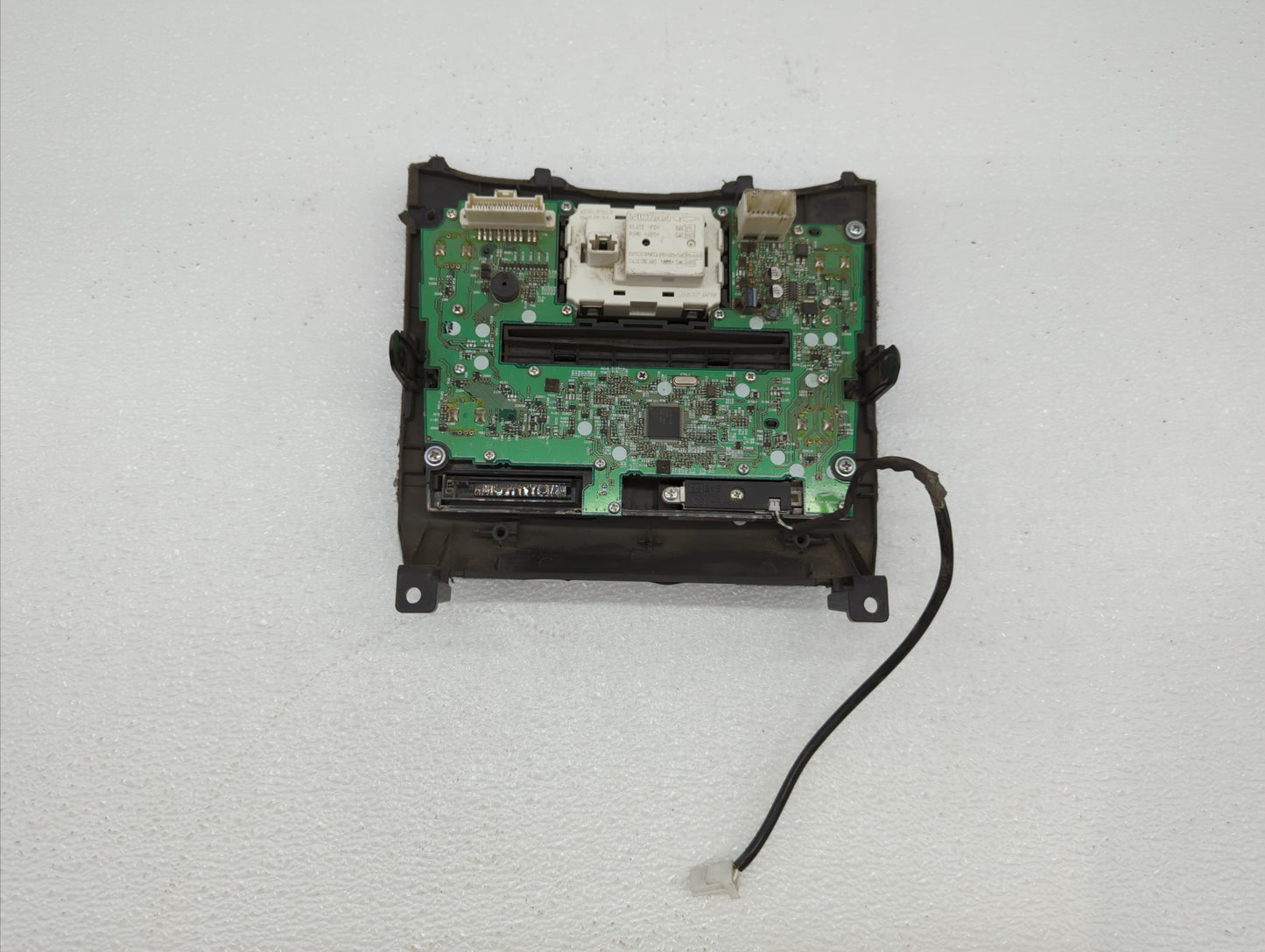 2011-2013 Hyundai Equus Radio Control Panel - Oemusedautoparts1.com