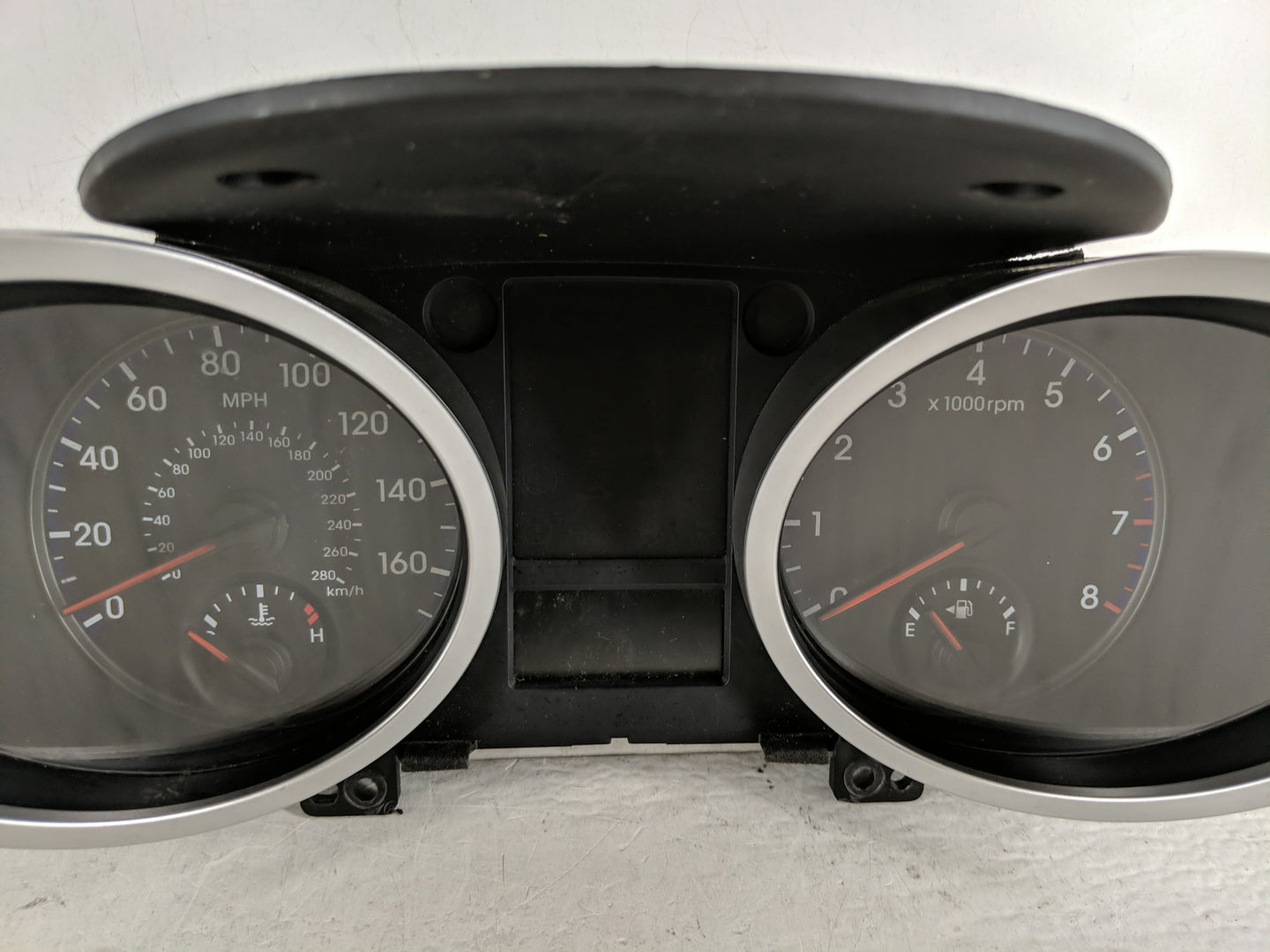 2009-2010 Hyundai Genesis Instrument Cluster Speedometer Gauges P/N:94001-2M310 Fits Fits 2009 2010 OEM Used Auto Parts - Oe