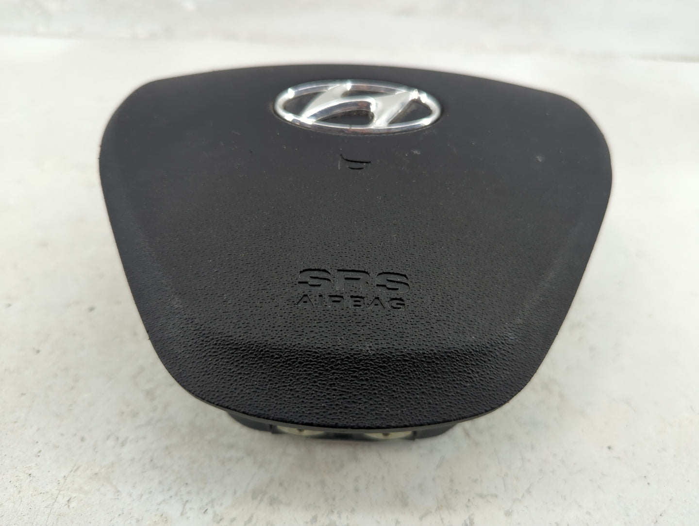 2009-2012 Hyundai Genesis Air Bag Driver Left Steering Wheel Mounted Fits Fits 2009 2010 2011 2012 OEM Used Auto Parts - Oem
