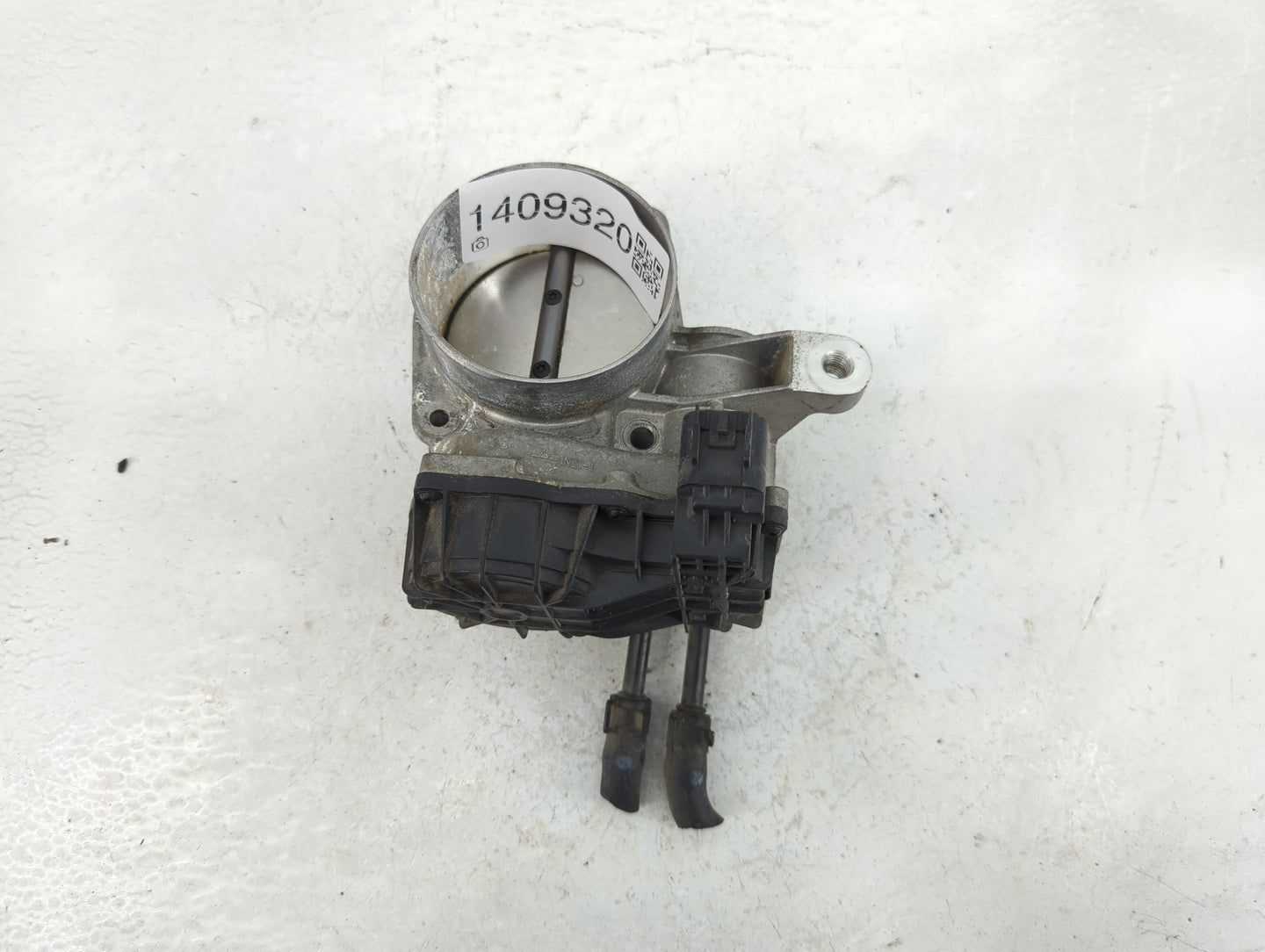 2009-2012 Hyundai Genesis Throttle Body P/N:35100-3C500 28051593 Fits Fits 2009 2010 2011 2012 OEM Used Auto Parts - Oemused