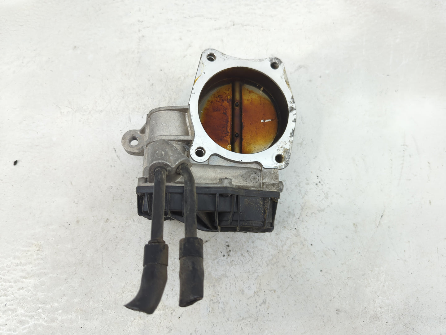 2009-2012 Hyundai Genesis Throttle Body P/N:35100-3C500 28051593 Fits Fits 2009 2010 2011 2012 OEM Used Auto Parts - Oemused