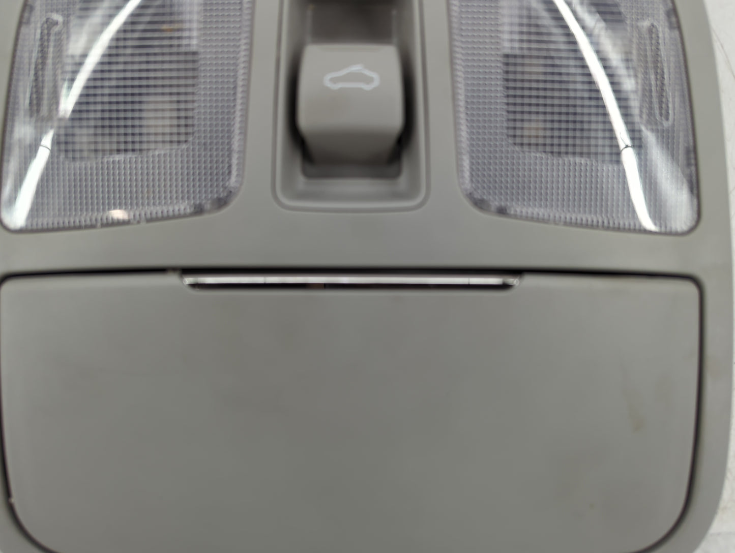 2010 Hyundai Genesis Overhead Roof Console - Oemusedautoparts1.com