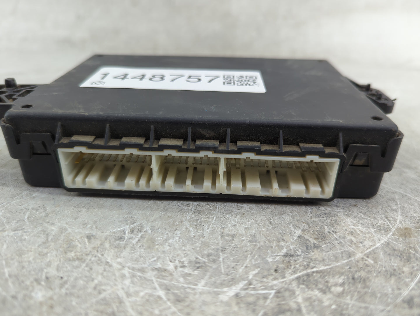 2009-2012 Hyundai Genesis Power Supply Control Module 95400-2m500 - Oemusedautoparts1.com