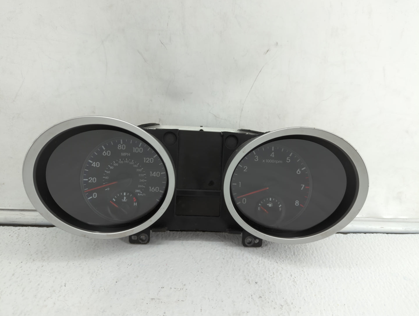 2009-2010 Hyundai Genesis Instrument Cluster Speedometer Gauges P/N:94001-2M310 Fits Fits 2009 2010 OEM Used Auto Parts - Oe