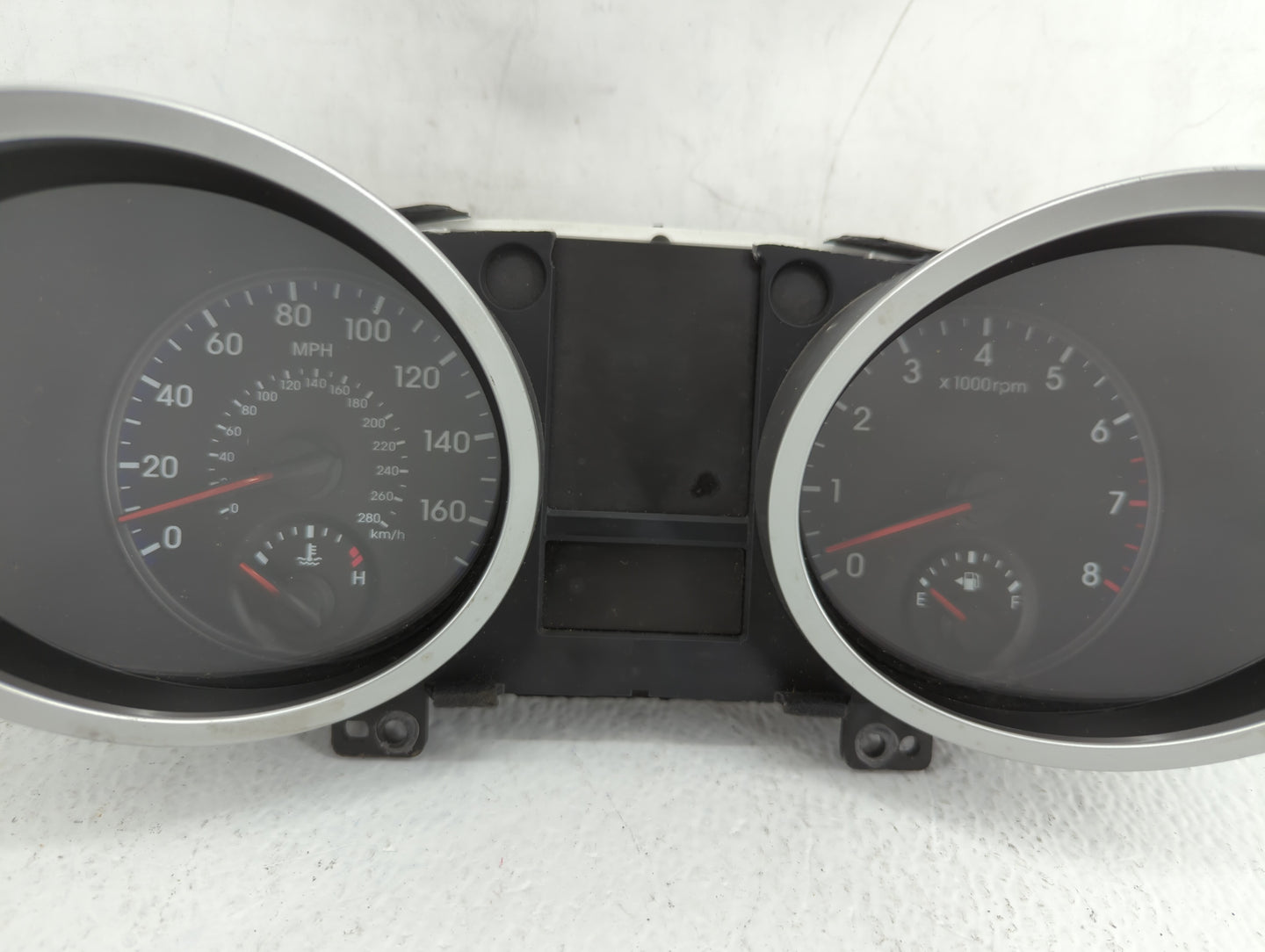 2009-2010 Hyundai Genesis Instrument Cluster Speedometer Gauges P/N:94001-2M310 Fits Fits 2009 2010 OEM Used Auto Parts - Oe