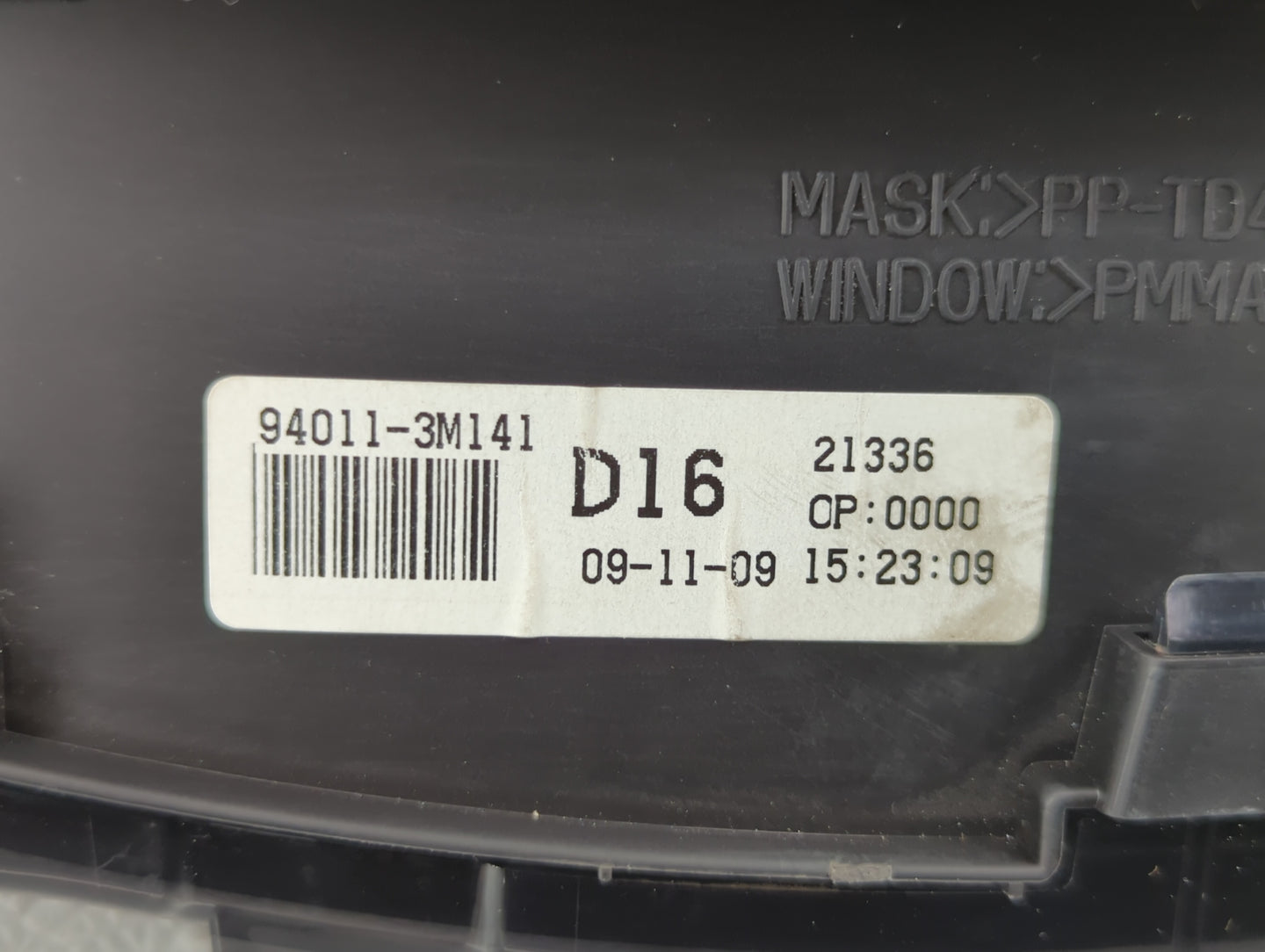 2009-2011 Hyundai Genesis Instrument Cluster Speedometer Gauges P/N:94011-3M141 Miles: Fits Fits 2009 2010 2011 OEM Used Aut