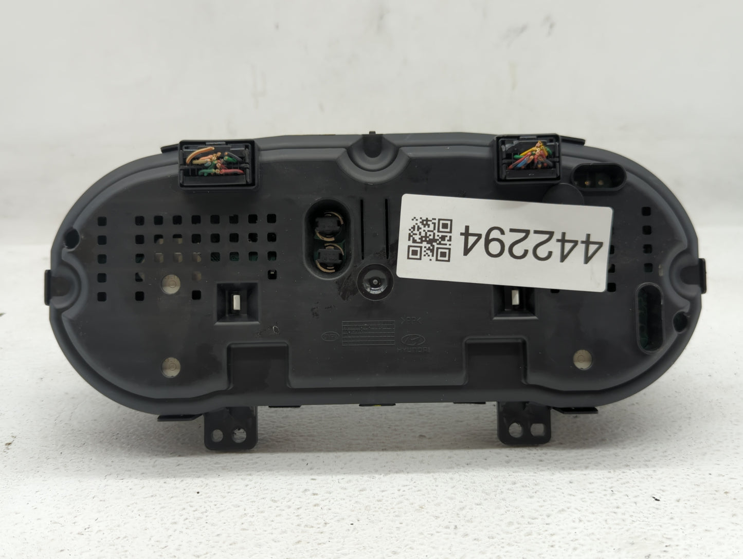 2009-2010 Hyundai Genesis Instrument Cluster Speedometer Gauges P/N:94001-2M190 Fits Fits 2009 2010 OEM Used Auto Parts - Oe