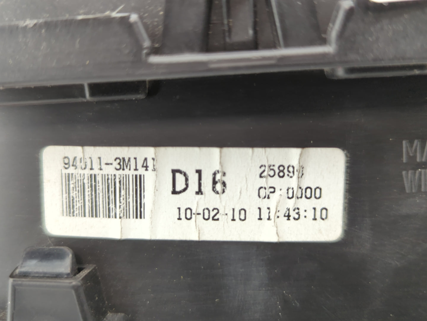 2009-2011 Hyundai Genesis Instrument Cluster Speedometer Gauges P/N:94011-3M141 Fits Fits 2009 2010 2011 OEM Used Auto Parts