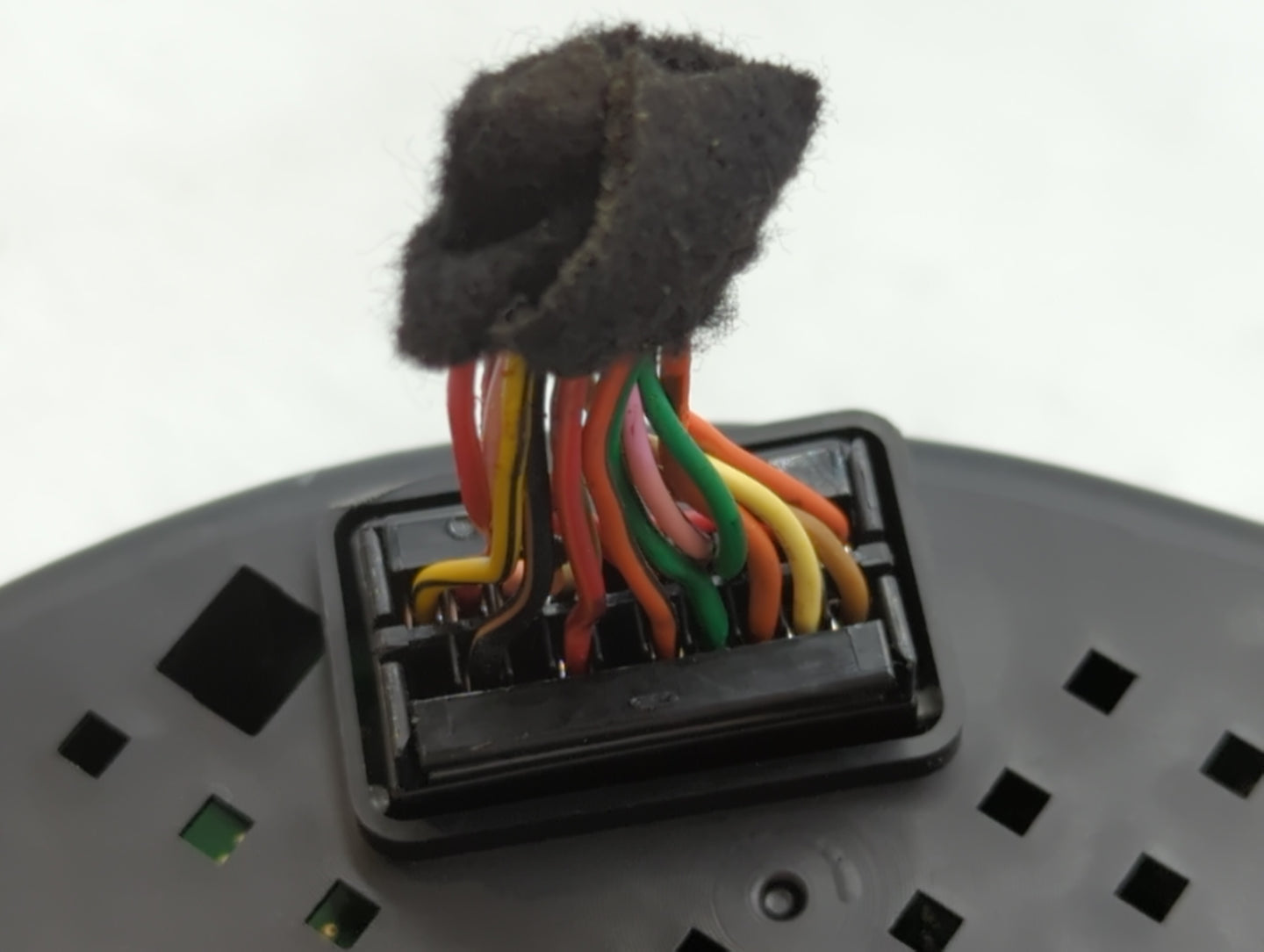 2009-2011 Hyundai Genesis Instrument Cluster Speedometer Gauges P/N:94011-3M001 Fits Fits 2009 2010 2011 OEM Used Auto Parts