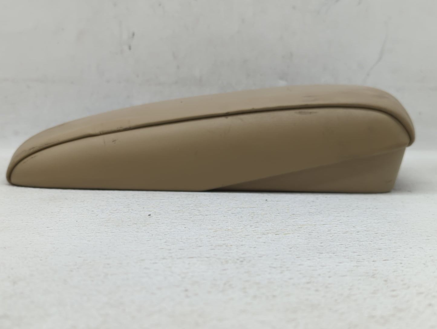 2010 Hyundai Genesis Center Console Armrest Cover Lid - Oemusedautoparts1.com