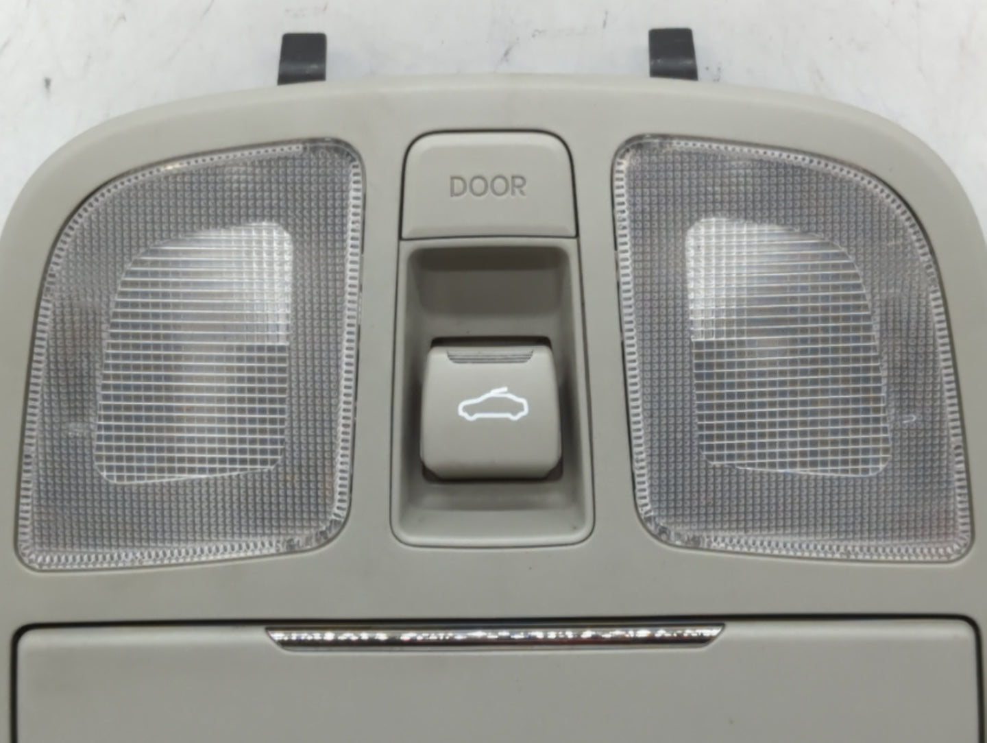 2010 Hyundai Genesis Overhead Roof Console Grey - Oemusedautoparts1.com