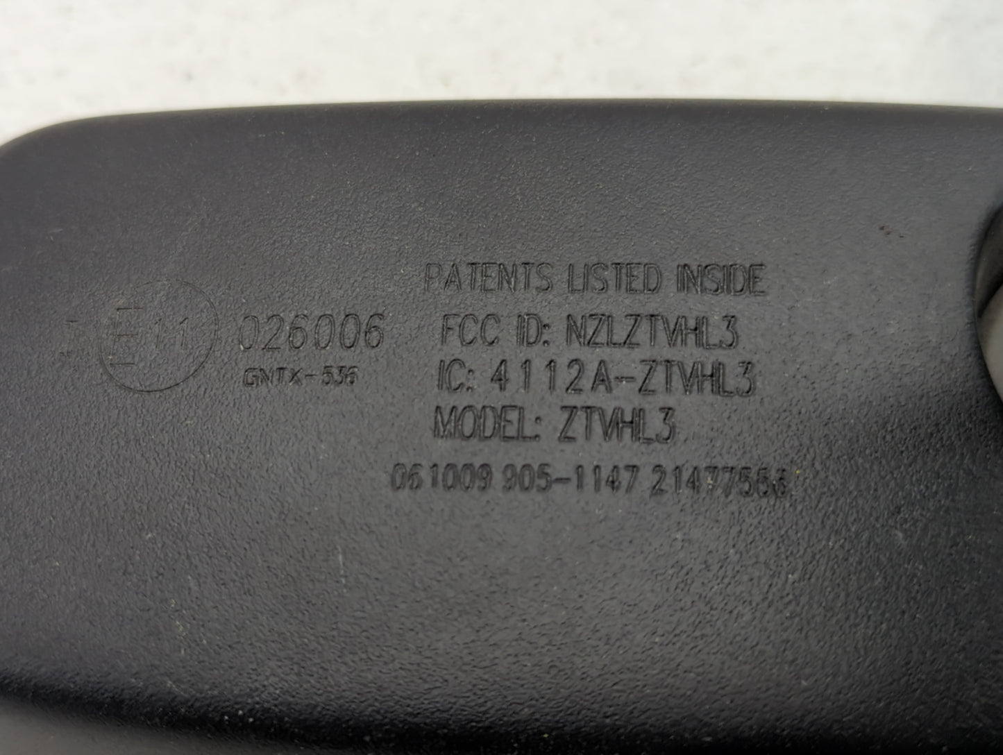 2009-2012 Hyundai Genesis Interior Rear View Mirror Replacement OEM P/N:E11026006 E4012143 Fits OEM Used Auto Parts - Oemuse