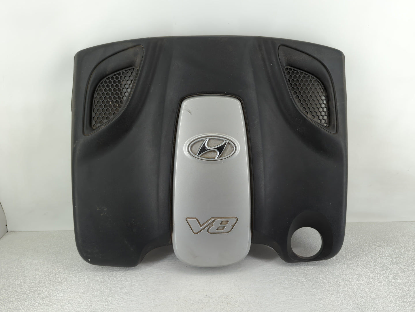2010 Hyundai Genesis Engine Cover - Oemusedautoparts1.com