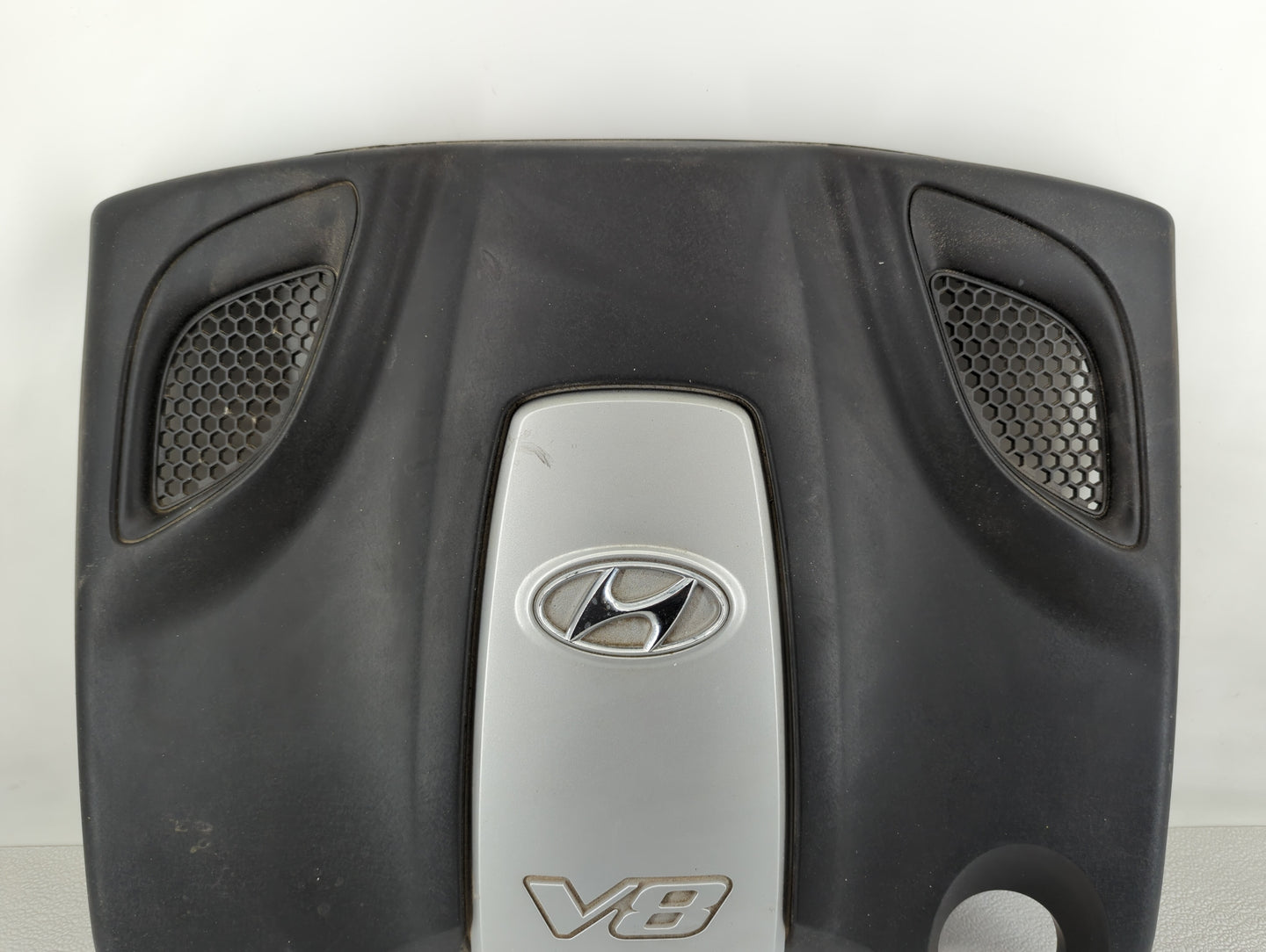 2010 Hyundai Genesis Engine Cover - Oemusedautoparts1.com