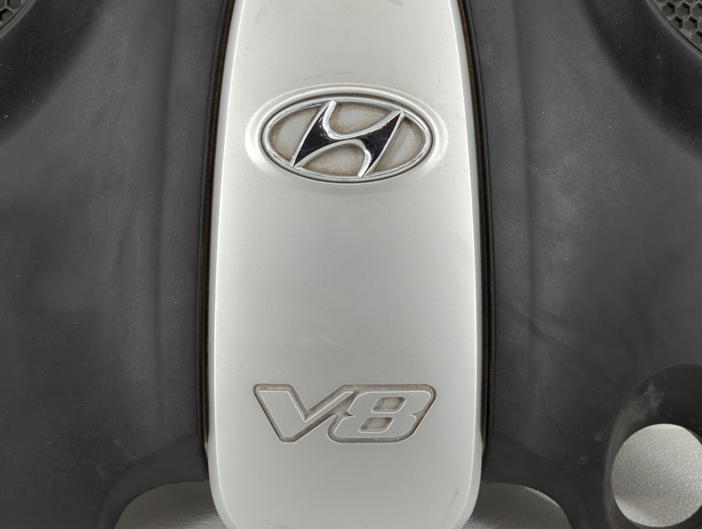 2010 Hyundai Genesis Engine Cover - Oemusedautoparts1.com