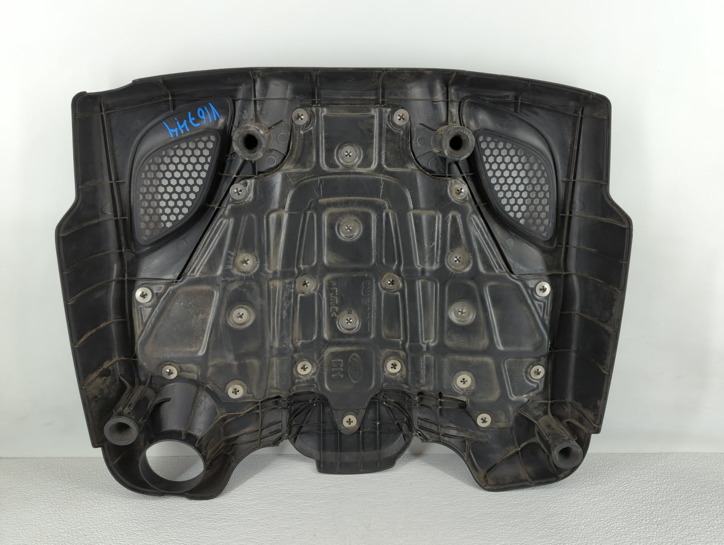 2010 Hyundai Genesis Engine Cover - Oemusedautoparts1.com