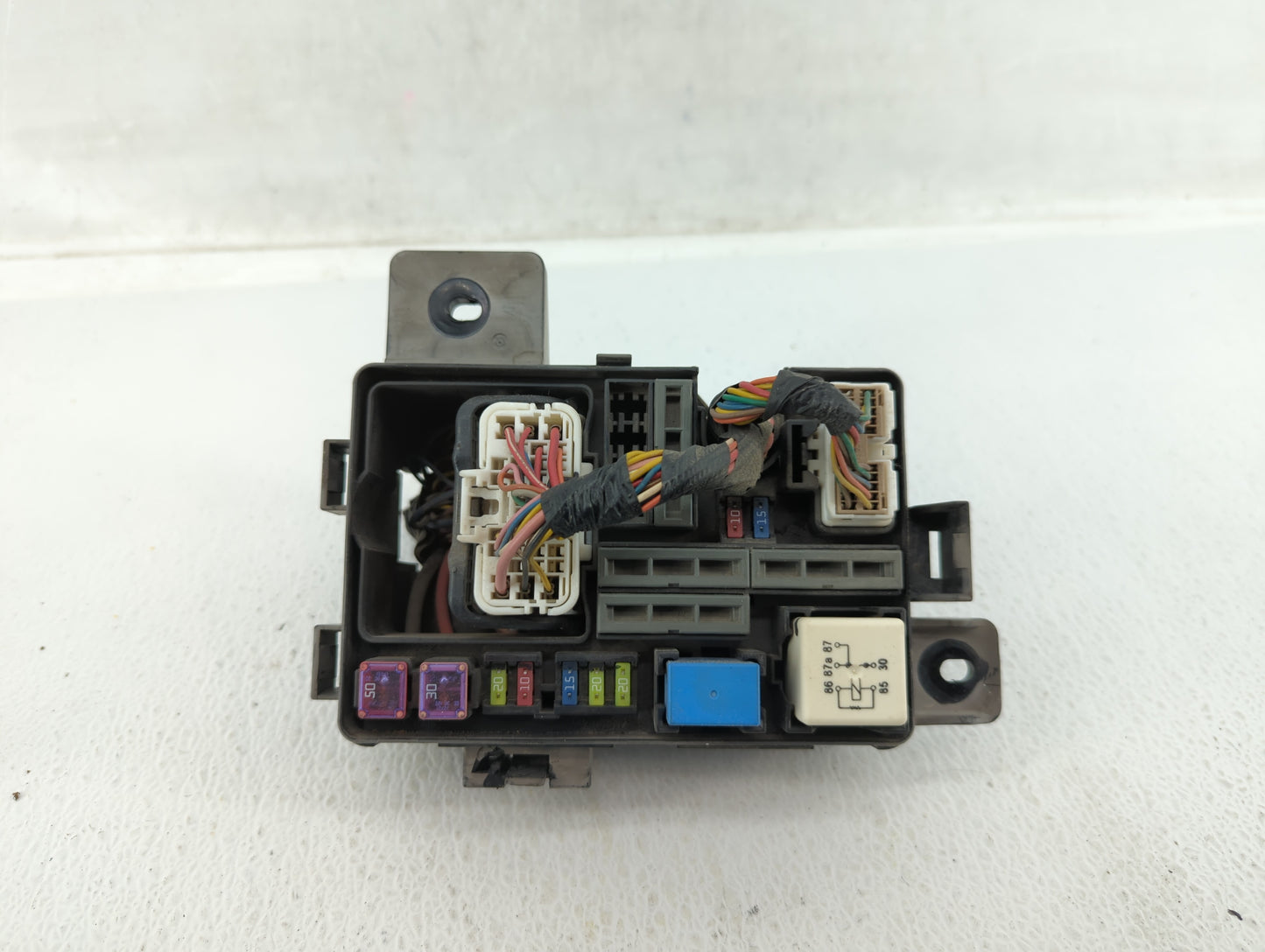 2009-2011 Hyundai Genesis Fusebox Fuse Box Panel Relay Module P/N:91400-2M090 Fits Fits 2009 2010 2011 OEM Used Auto Parts -