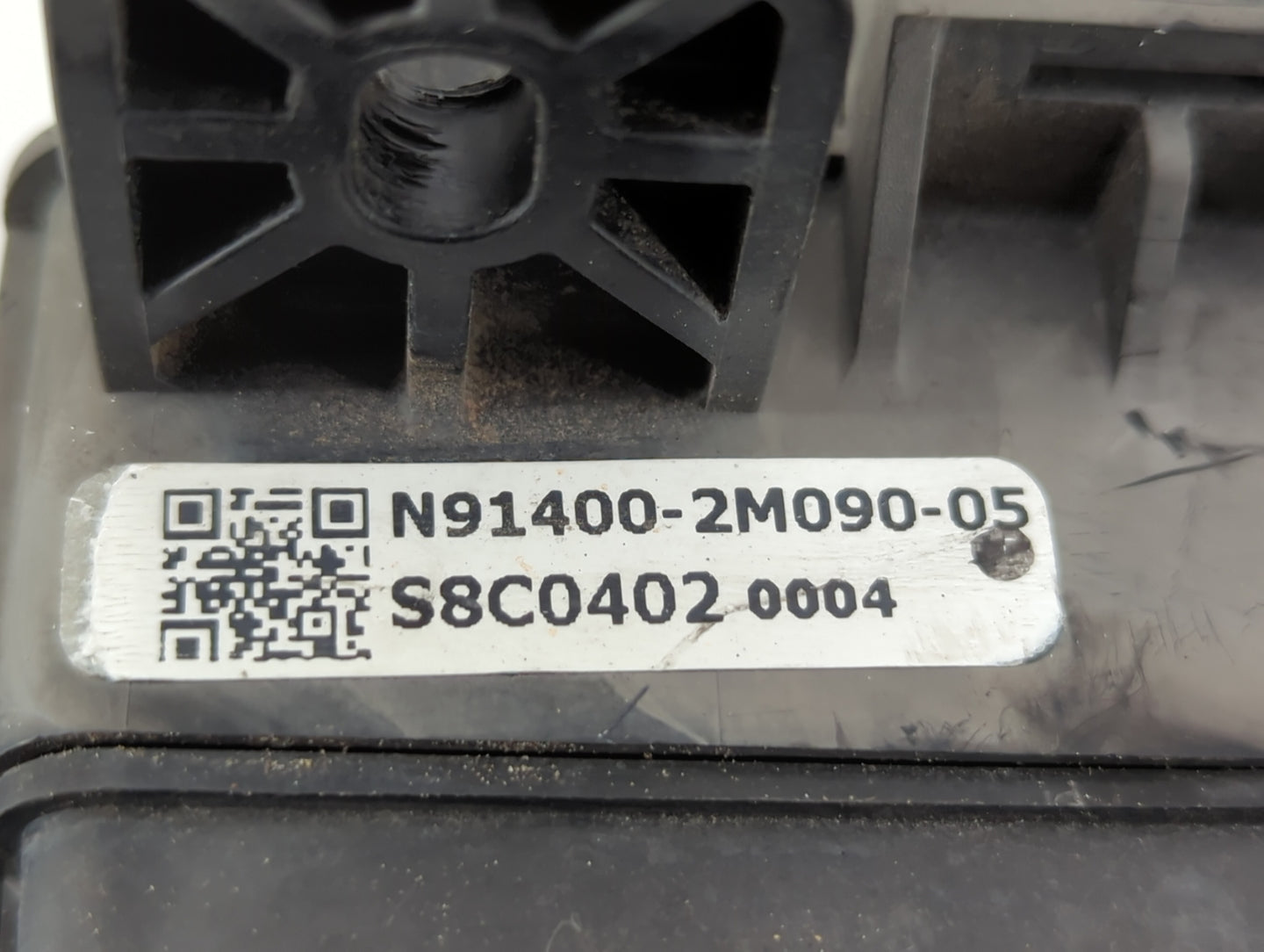 2009-2011 Hyundai Genesis Fusebox Fuse Box Panel Relay Module P/N:91400-2M090 Fits Fits 2009 2010 2011 OEM Used Auto Parts -