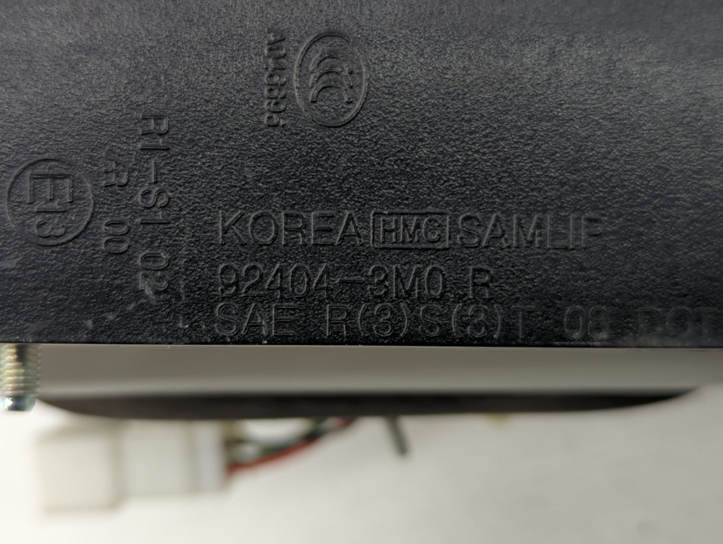 2009-2011 Hyundai Genesis Tail Light Assembly Passenger Right OEM P/N:92404-3M0 Fits Fits 2009 2010 2011 OEM Used Auto Parts