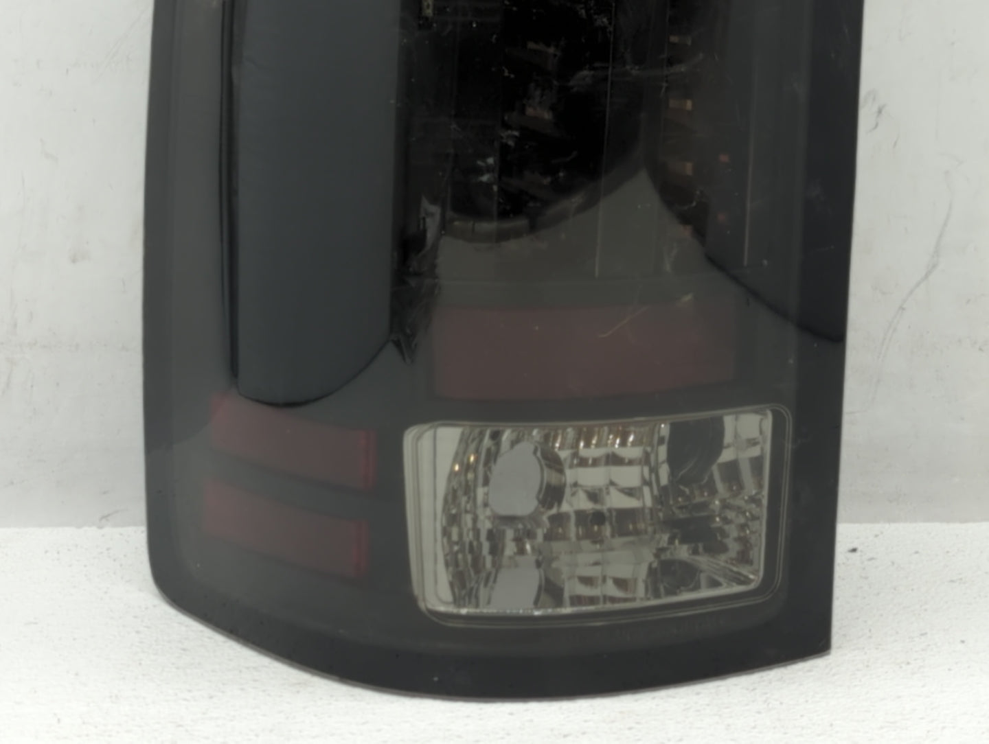 2009-2011 Hyundai Genesis Tail Light Assembly Driver Left OEM P/N:92401-3M0 Fits Fits 2009 2010 2011 OEM Used Auto Parts - O