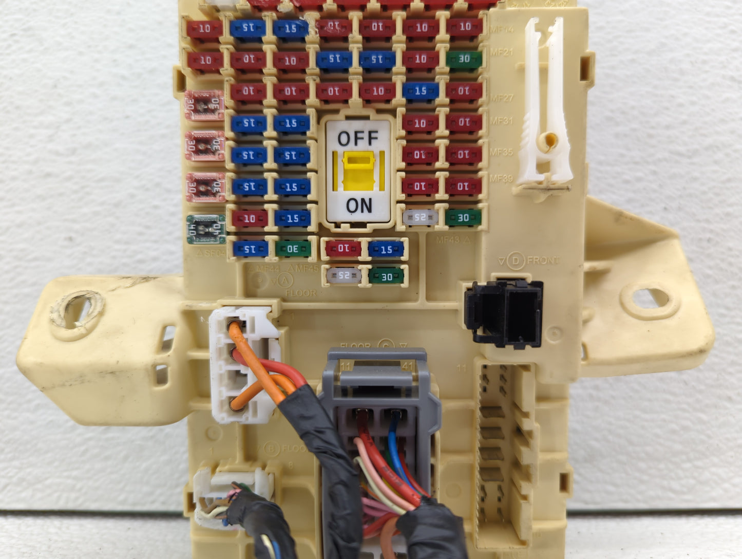 2009-2014 Hyundai Genesis Fusebox Fuse Box Panel Relay Module P/N:91950-3N700 91950-3M172 Fits OEM Used Auto Parts - Oemused