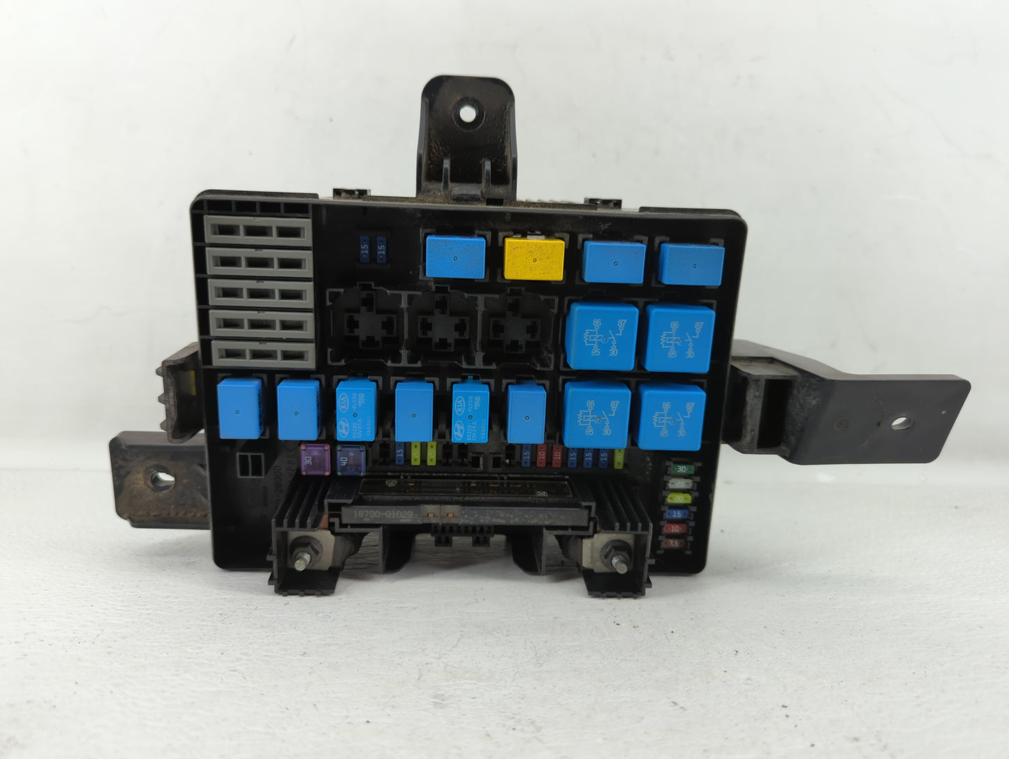 2009-2012 Hyundai Genesis Fusebox Fuse Box Panel Relay Module P/N:91206 2M911 Fits Fits 2009 2010 2011 2012 OEM Used Auto Pa