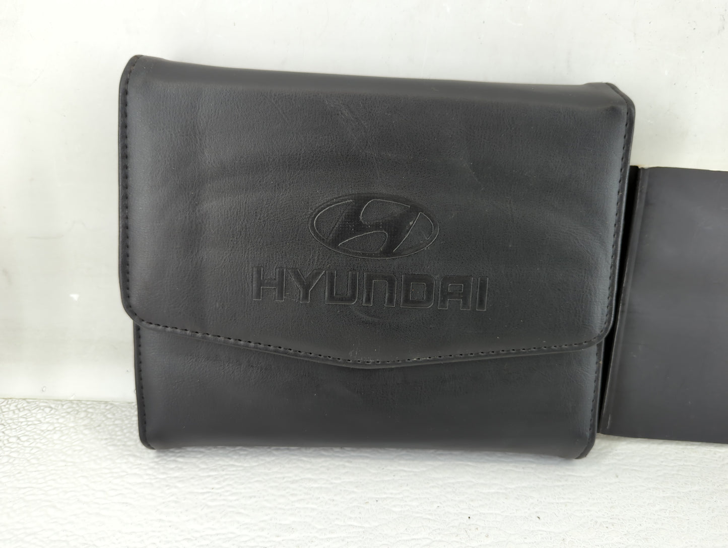 2010 Hyundai Genesis Owners Manual Book Guide OEM Used Auto Parts - Oemusedautoparts1.com