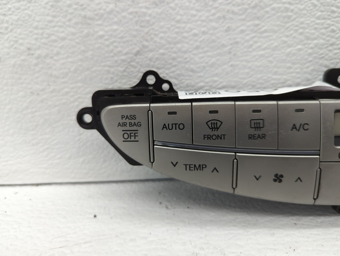 2009-2014 Hyundai Genesis Climate Control Module Temperature AC/Heater Replacement P/N:37250-3M700 Fits OEM Used Auto Parts 