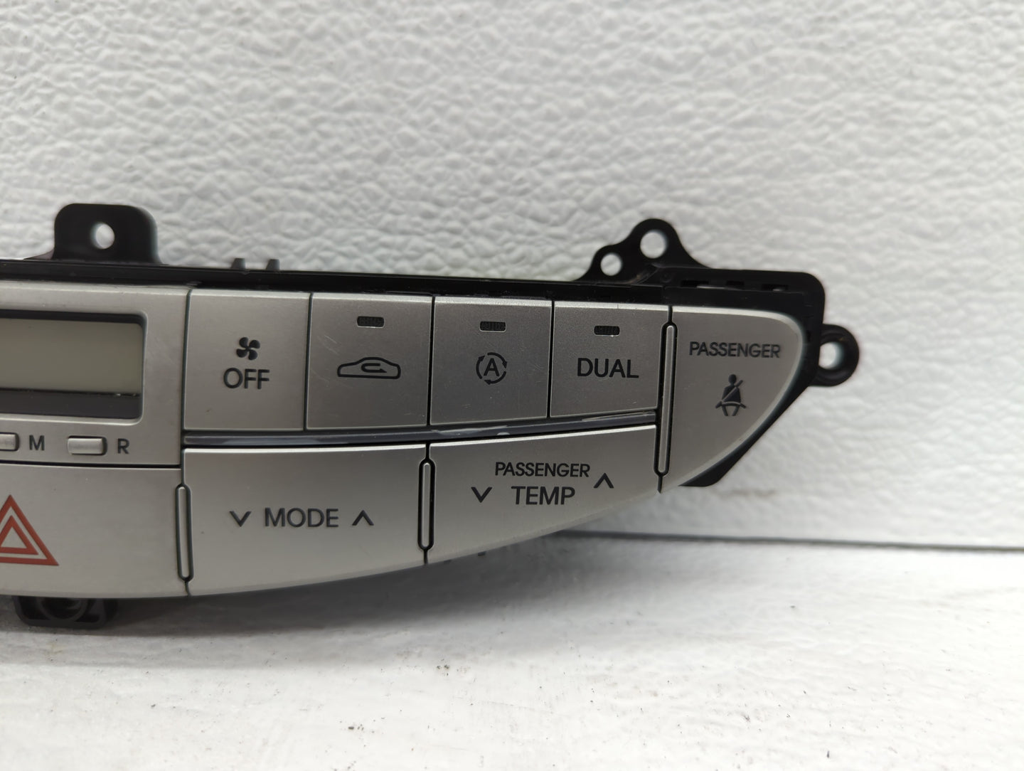 2009-2014 Hyundai Genesis Climate Control Module Temperature AC/Heater Replacement P/N:37250-3M700 Fits OEM Used Auto Parts 