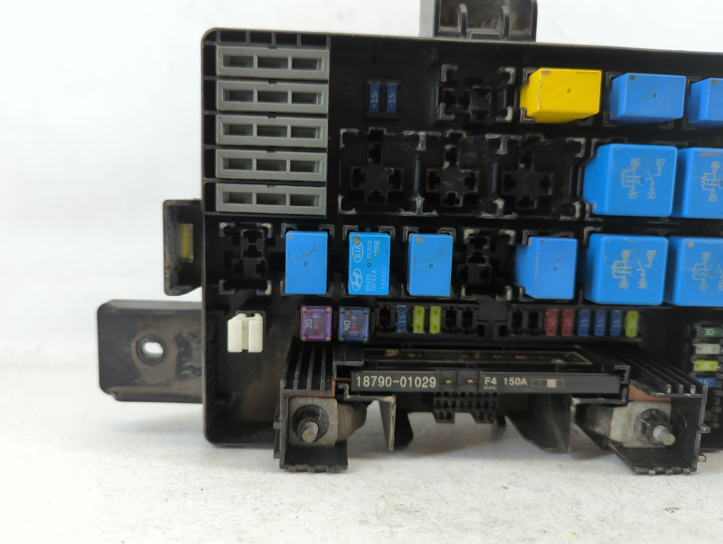 2009-2012 Hyundai Genesis Fusebox Fuse Box Panel Relay Module P/N:912072M200 Fits Fits 2009 2010 2011 2012 OEM Used Auto Par