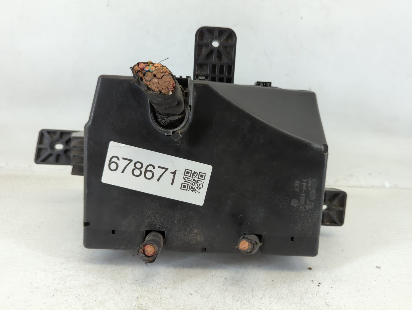 2009-2012 Hyundai Genesis Fusebox Fuse Box Panel Relay Module P/N:912072M200 Fits Fits 2009 2010 2011 2012 OEM Used Auto Par