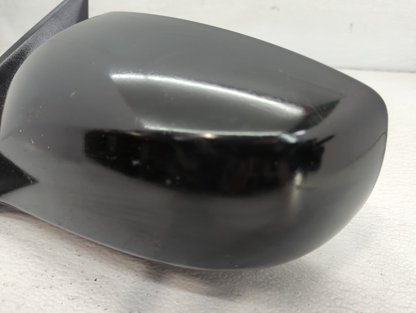 2009-2016 Hyundai Genesis Driver Side View Mirror - Left Door Mirror OEM Used - Oemusedautoparts1.com