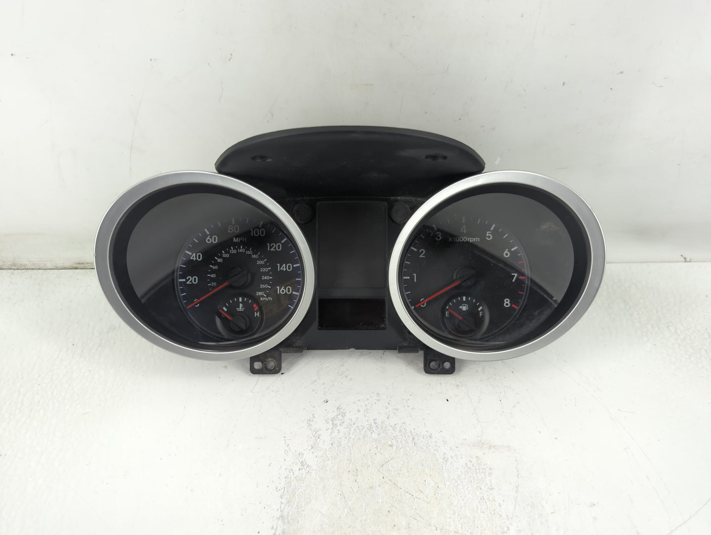 2009-2010 Hyundai Genesis Instrument Cluster Speedometer Gauges P/N:94001-2M310 Fits Fits 2009 2010 OEM Used Auto Parts - Oe
