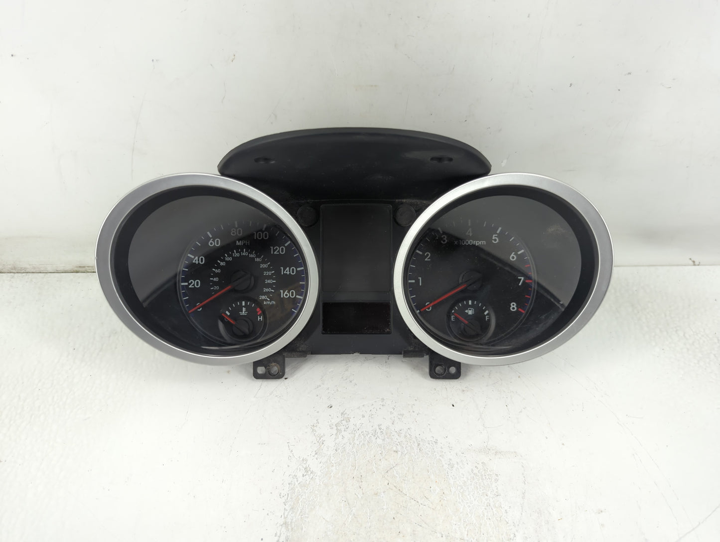 2009-2010 Hyundai Genesis Instrument Cluster Speedometer Gauges P/N:94001-2M310 Fits Fits 2009 2010 OEM Used Auto Parts - Oe