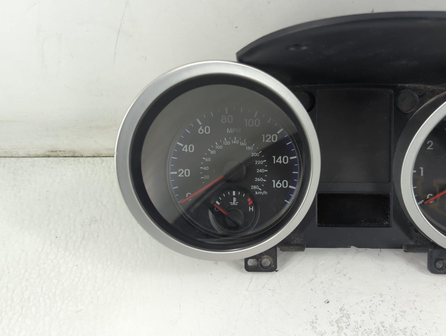 2009-2010 Hyundai Genesis Instrument Cluster Speedometer Gauges P/N:94001-2M310 Fits Fits 2009 2010 OEM Used Auto Parts - Oe